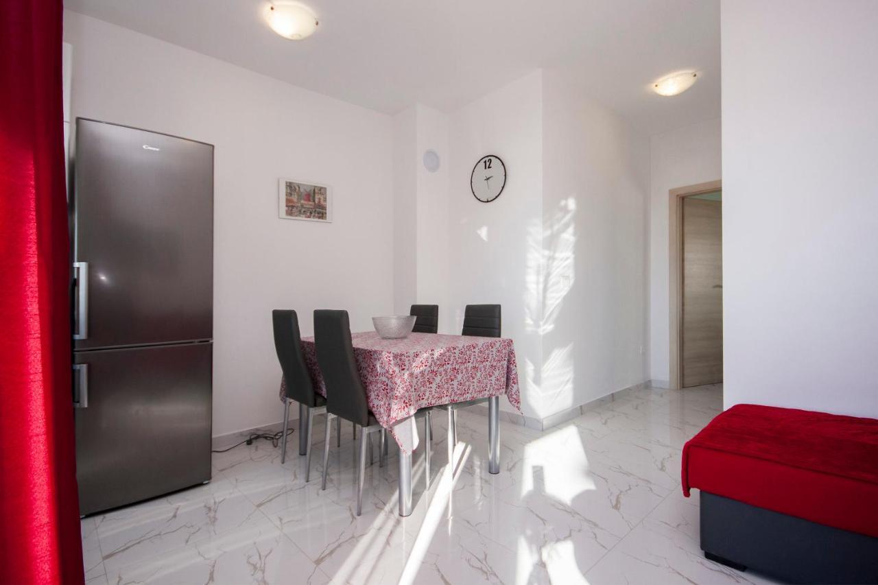 Apartments Osti 로고즈니차 외부 사진
