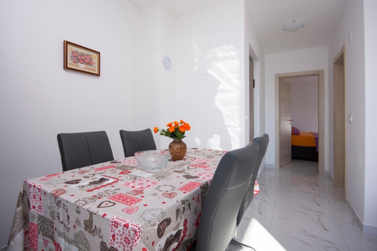 Apartments Osti 로고즈니차 외부 사진