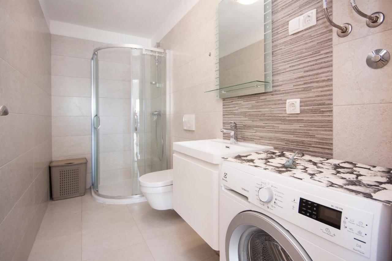 Apartments Osti 로고즈니차 외부 사진