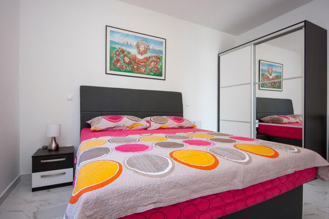 Apartments Osti 로고즈니차 외부 사진