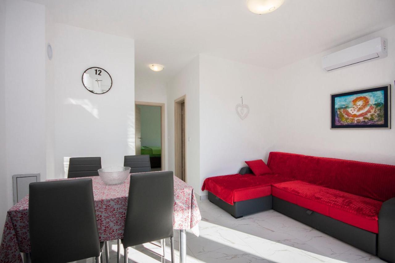 Apartments Osti 로고즈니차 외부 사진